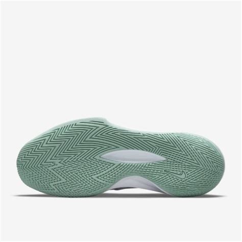 nike-precision-5-review-outsole | Shoes For Hire