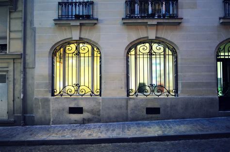 ParisDailyPhoto: Window bars