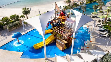 Bahrain Family Getaway & Activities | Four Seasons Hotel Bahrain Bay