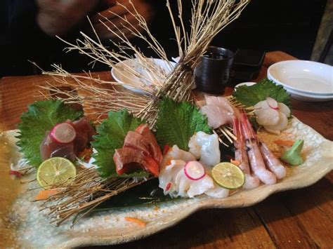 Kingyo Izakaya 金魚居酒屋 | Izakaya, Table decorations, Decor