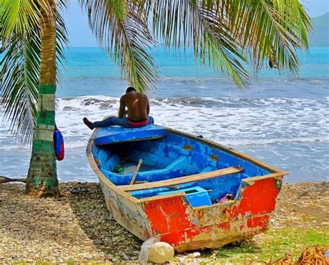 Oceanfront at the Jacmel Bay. - 🇭🇹Lets explore Jacmel and Haiti Beaches ...