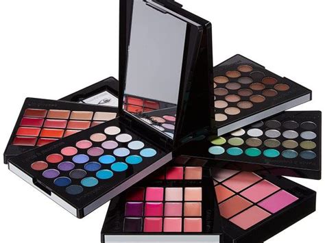 Best Makeup Kit in All Sizes You Could Possibly Want - MBGON