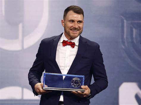 Amputee soccer player in disbelief after winning Puskas Award - The ...