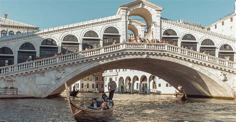 Venice: Private Rialto Bridge Gondola Ride | GetYourGuide