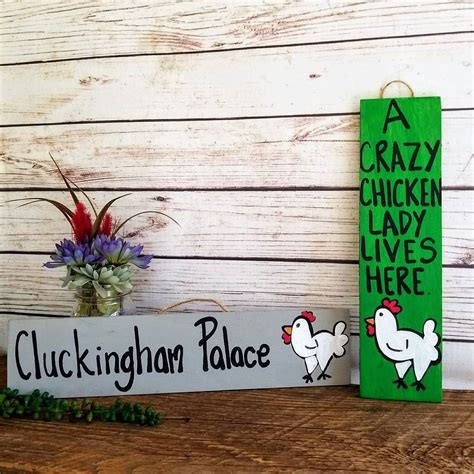 How adorable are these hen house signs? They're shipping out tomorrow. We can do any color combo ...