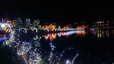 Vantraveller: Lights at Lafarge Lake - Free family holiday lights event