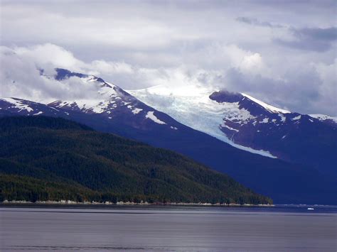 Ice caps between the mountains. | Mountains, Natural landmarks, Alaska