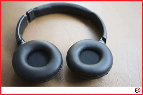 Headphone Ear Pads (Different Materials and How to Replace) – Ear Rockers