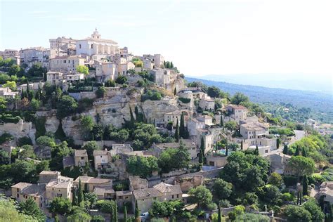 Top 15 des plus beaux villages du Luberon - La terre est un jardin