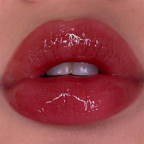@morgchild [♡] | Aesthetic makeup, Lips, Glossy lips