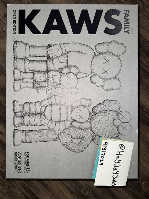 Kaws KAWS Family Vinyl Figures Grey/ Pink | Grailed