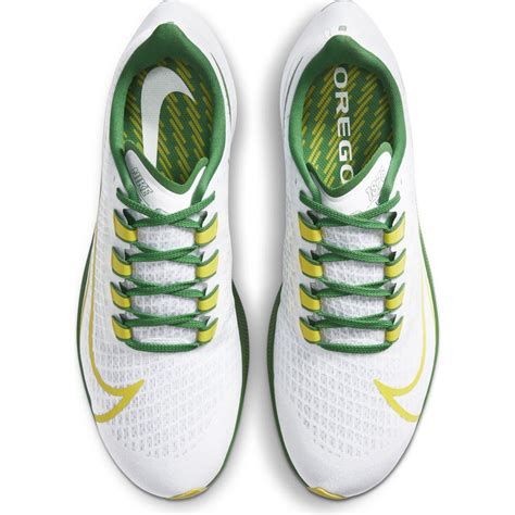 Nike releases new Oregon Ducks Pegasus 37 shoes: Are they a must-have, or will you pass ...