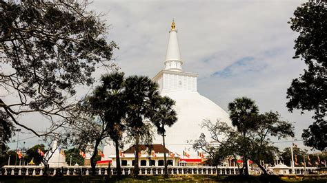 Ruwanwelisaya Stupa | www.lankatraveldirectory.com