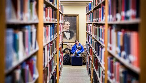 Ball State University's Bracken Library facing faculty concerns