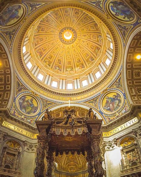 The truly amazing interior dome of St Peter’s Basilica in the Vatican ...