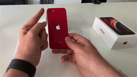 Apple iPhone SE 2020 Product Red 64GB Unboxing - YouTube