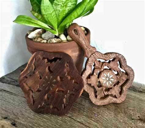 Wooden Trivet Set of 2 Hand Carved Wooden Trivet Made in India | Etsy