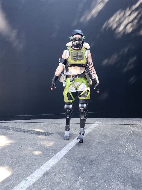 Apex Legends cosplayer shares incredibly accurate Octane outfit - Dexerto