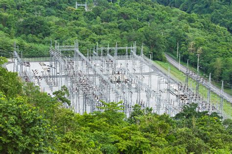 Electrical substation in extreme conditions of humidity