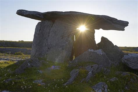 Poulnabrone Dolmen (6) | Burren | Pictures | Ireland in Global-Geography