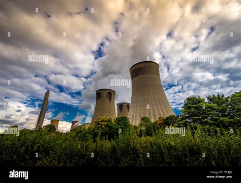 West Burton Power Station Stock Photo - Alamy