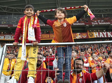 2+ Free Galatasaray Fans & Galatasaray Images - Pixabay