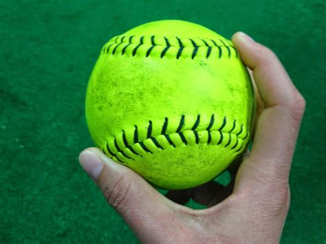 Fastpitch Softball Pitching Tips for Beginners | Softball pitching ...