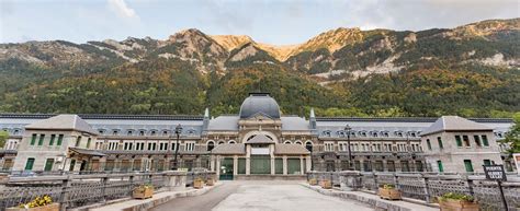 Canfranc Train Station : Turismo de Aragón