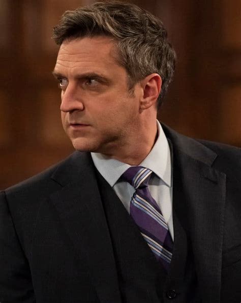 Barba Returns - Law & Order: SVU Season 22 Episode 4 - TV Fanatic