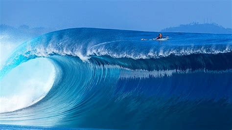 BIG WAVE SURFING COMPILATION 2020 - YouTube