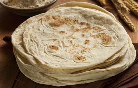 Receta de tortillas de harina caseras - Webs de Recetas