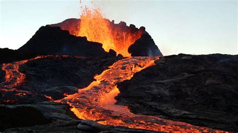 Scientists Discover the Largest Volcano on Earth – It Has Even Caused Its Crust to Sink