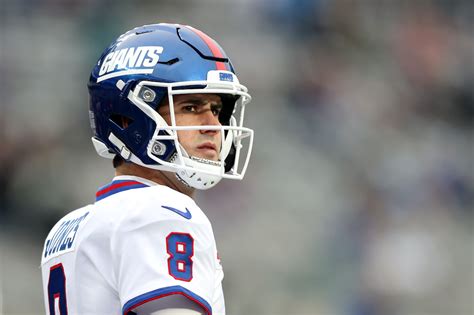 Daniel Jones Contract: The New York Giants Face a $21 Million Decision - Sportscasting | Pure Sports