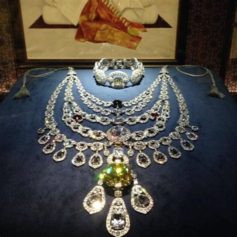 🔱Le Luxe du monde🔱 JEWELLERY on Instagram: “The Patiala necklace was last worn in public by ...