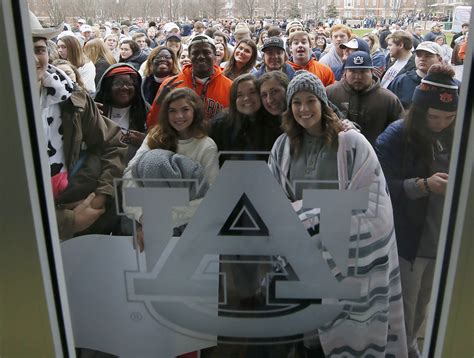 Photo Gallery: No. 17 Auburn defeats No. 13 Kentucky, 75-66, in SEC ...