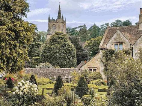 Castle Combe, Cotswolds – Ultimate Guide to Visiting