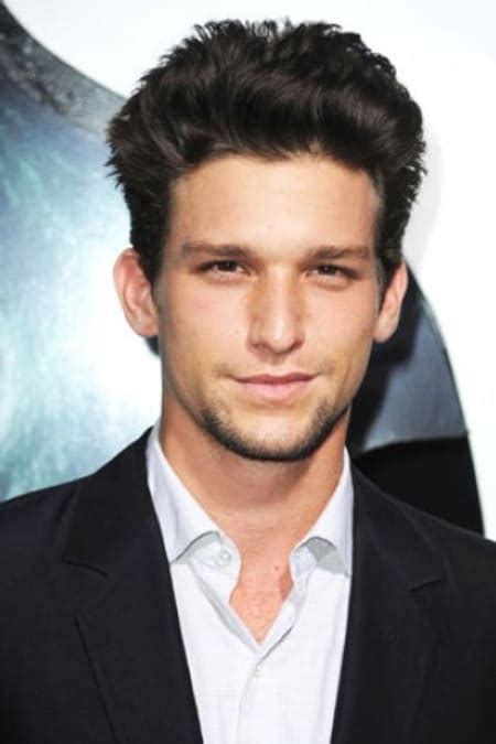 Daren Kagasoff Bio- Age, Height, Movies, Net Worth, Wife | TV Show Stars