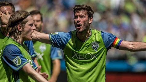 Brad Evans leaves Seattle Sounders to sign with Sporting Kansas City ...