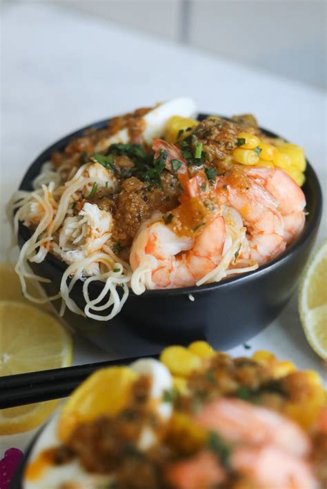 Spicy Cajun Seafood Ramen: A Comforting Bowl of Savory Delight [2024]