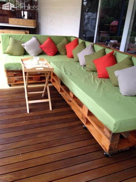 Pallet Couch / Daybed • 1001 Pallets