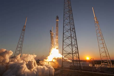 SpaceX’s Falcon Heavy launch has been pushed to next year