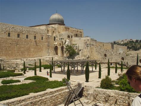 Places Ive Been, Places To See, Al Quds, Temple Mount, Ancient Buildings, Jewish History ...