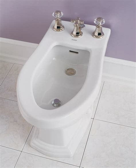 Clayton® Bidet, Vertical Spray - TotoUSA.com