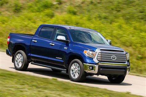 Toyota Tundra - Information and photos - MOMENTcar