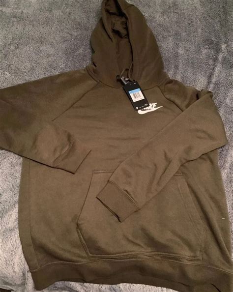 Brand new and never been worn! Olive green | Hoodies womens, Nike hoodie, Fashion