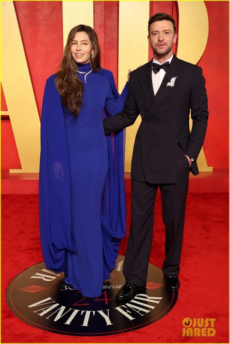 Justin Timberlake & Jessica Biel Cozy Up On Red Carpet at Vanity Fair ...