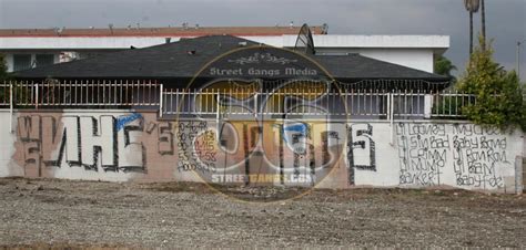 NeighborHood Rollin 50s Crips, 55, 57 & 58 in South Los Angeles, California | StreetGangs.Com