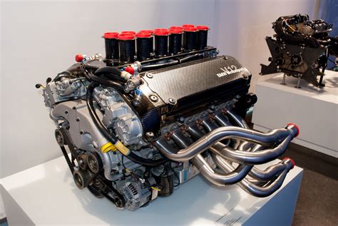 BMW S70/3 V12 Engine | Davide Ceccarelli | Flickr