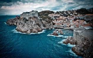 Dubrovnik (Croatia) / 2560 x 1600 / Locality / Photography | MIRIADNA.COM