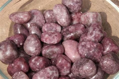 Crystals and Gemstones: Lepidolite Healing Properties